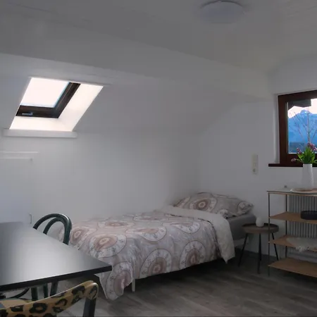 - Sleeps 3 - Balcony - Garden Feldkirch