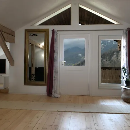 - Sleeps 3 - Balcony - Garden Daire *