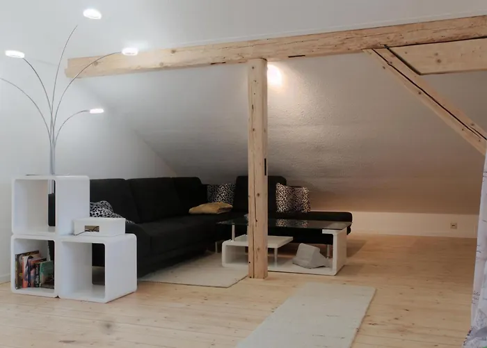 - Sleeps 3 - Balcony - Garden Daire